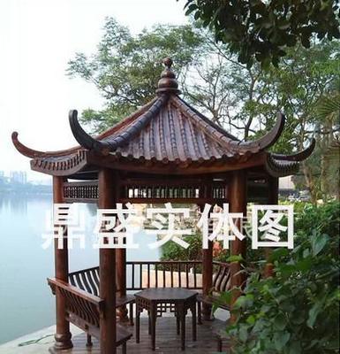 户外凉亭厂家定制指南 防腐木六角凉亭与软水瓦别墅景观休闲古建筑凉亭选购全攻略